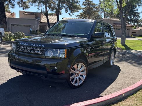 Used 2013 Land Rover Range Rover Sport HSE LUX w/ Luxury Interior Pkg image 4