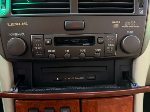 Used 2004 Lexus LS 430 RWD image 18