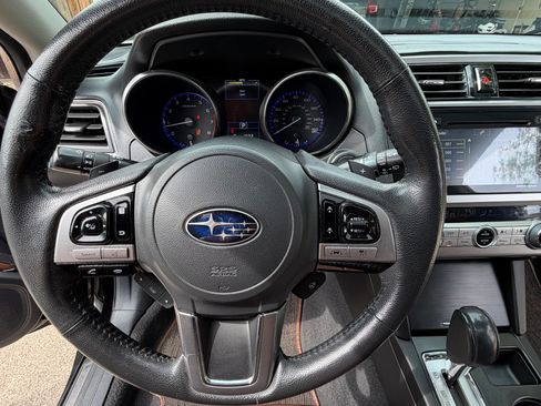 Used 2017 Subaru Outback 3.6R Touring w/ Popular Package #5A AWD/4WD image 24