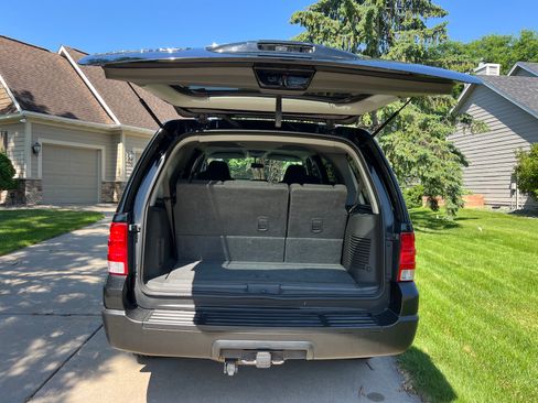 Used 2006 Ford Expedition XLT RWD image 9