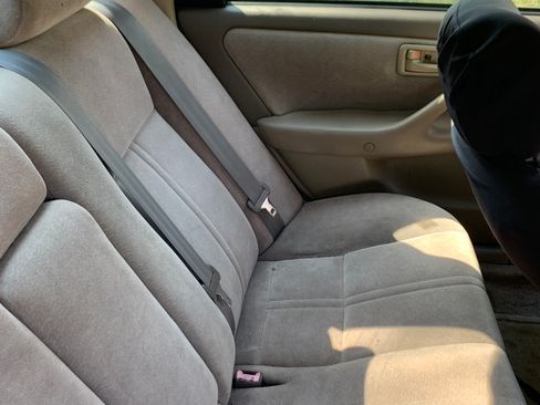 Used 1999 Toyota Camry LE image 8