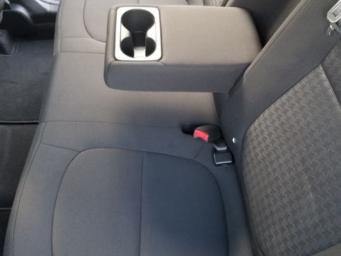 Used 2015 Kia Soul ! FWD image 17