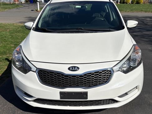 Used 2016 Kia Forte LX image 2