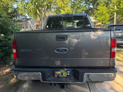 Used 2005 Ford F150 XLT AWD/4WD image 11