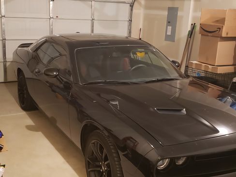 Used 2018 Dodge Challenger SXT w/ Blacktop Package image 2