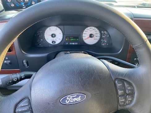 Used 2006 Ford F350 Lariat image 31