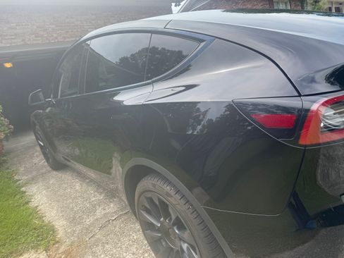 Used 2022 Tesla Model Y Long Range AWD/4WD image 15