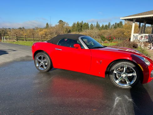Used 2008 Pontiac Solstice GXP w/ Premium Package image 4