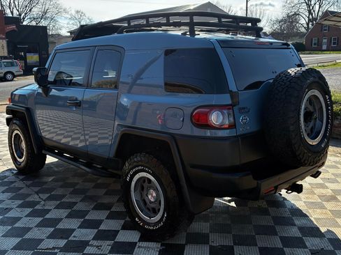 Used 2014 Toyota FJ Cruiser Sport Utility 2D w/ Trail Teams Ultimate Edition image 9