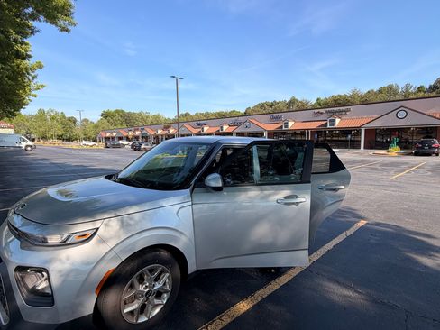 Used 2021 Kia Soul S FWD image 16