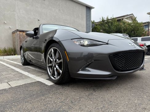 Used 2022 MAZDA MX-5 Miata RF Grand Touring w/ Weather Package image 6