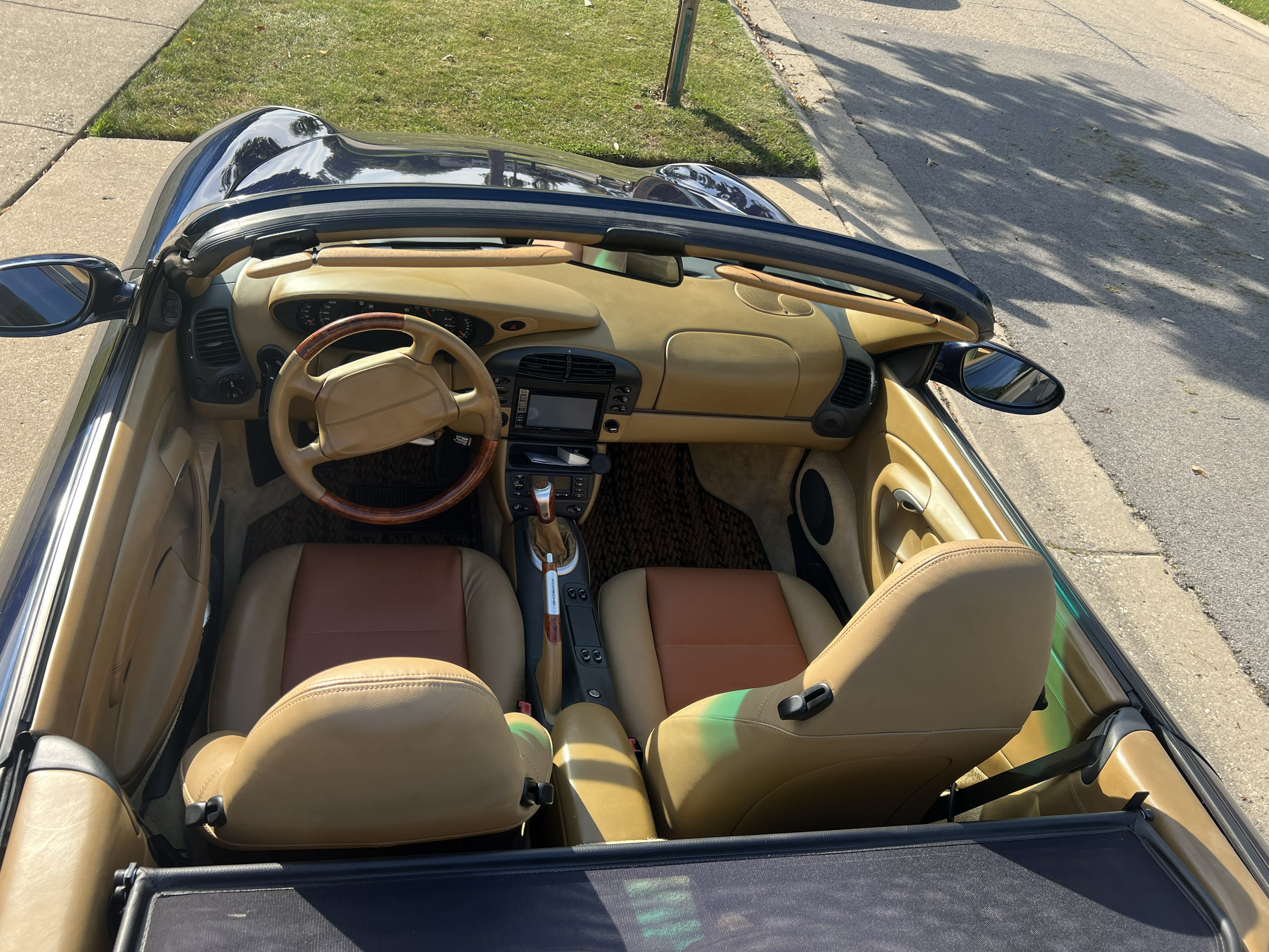Used 1999 Porsche 911 Cabriolet image 10