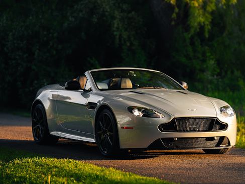 Used 2011 Aston Martin V8 Vantage S image 1