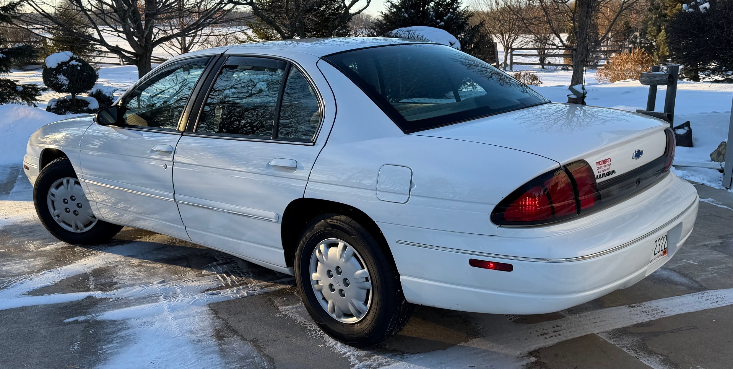 Used 1999 Chevrolet Lumina w/ Preferred Equipment Group FWD image 2
