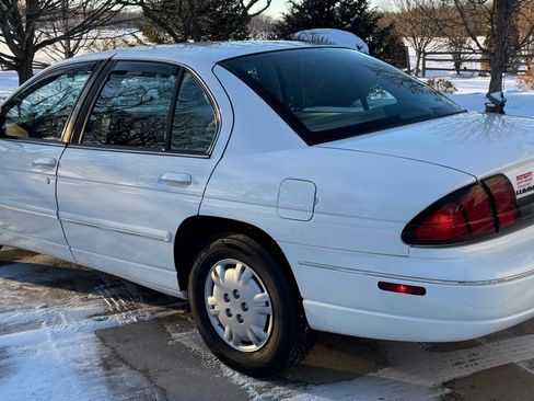 Used 1999 Chevrolet Lumina w/ Preferred Equipment Group FWD image 2