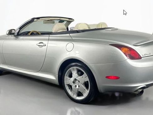 Used 2004 Lexus SC 430 Convertible RWD image 9