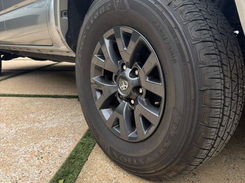 Used 2023 Toyota Tacoma SR5 image 4