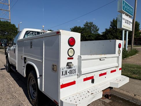 Used 2014 Ford F250 XL w/ Power Equipment Group AWD/4WD image 4