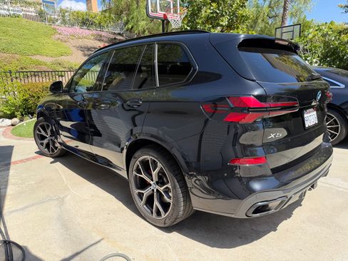 Used 2025 BMW X5 xDrive50e w/ Executive Package AWD/4WD image 4