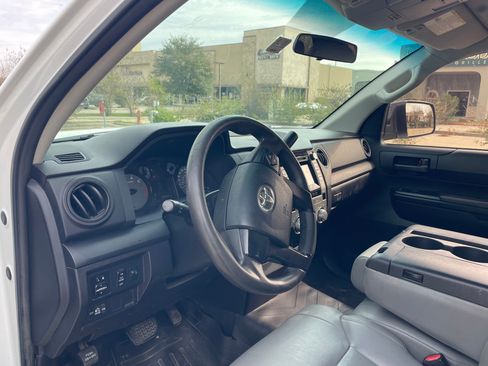 Used 2014 Toyota Tundra SR image 13