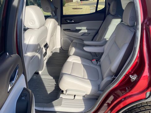 Used 2018 GMC Acadia SLT image 14