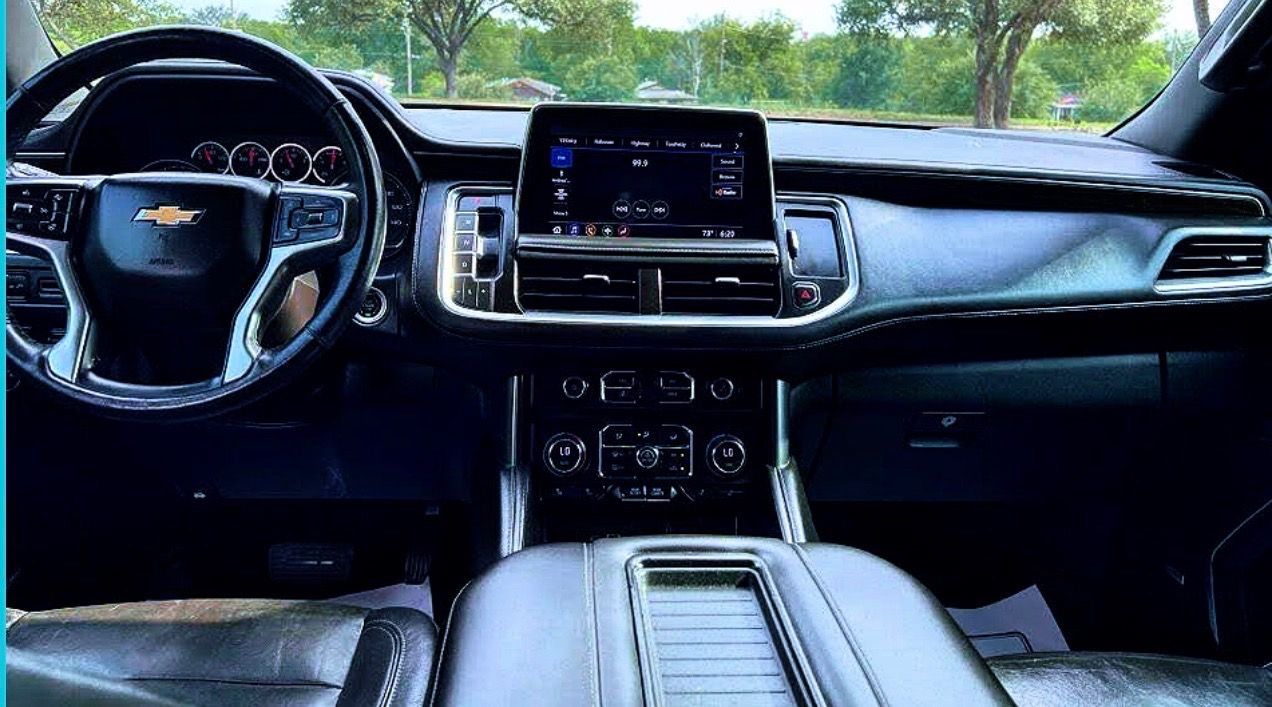 Used 2021 Chevrolet Tahoe LT w/ LT Signature Package AWD/4WD image 4