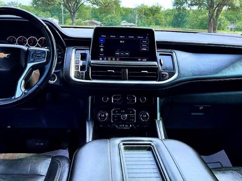Used 2021 Chevrolet Tahoe LT w/ LT Signature Package AWD/4WD image 4