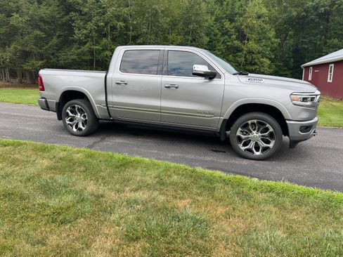 Used 2021 RAM 1500 Limited AWD/4WD image 6