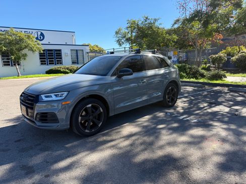 Used 2019 Audi SQ5 Premium Plus w/ Premium Plus Package image 5
