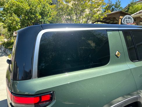 Used 2024 Rivian R1S Adventure image 6