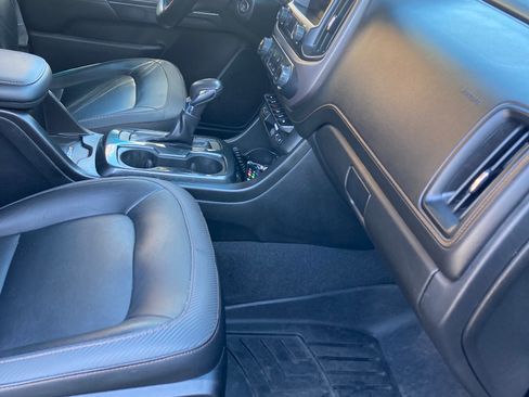 Used 2022 GMC Canyon AT4 w/ Trailering Package image 5