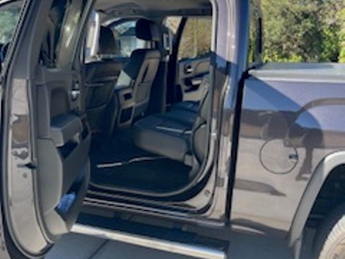 Used 2015 GMC Sierra 1500 SLT w/ SLT Crew Cab Value Package image 5