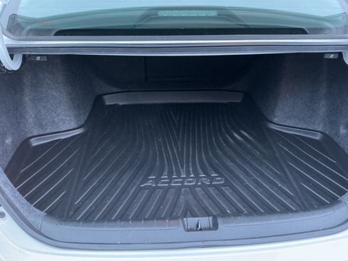 Used 2021 Honda Accord Touring image 10