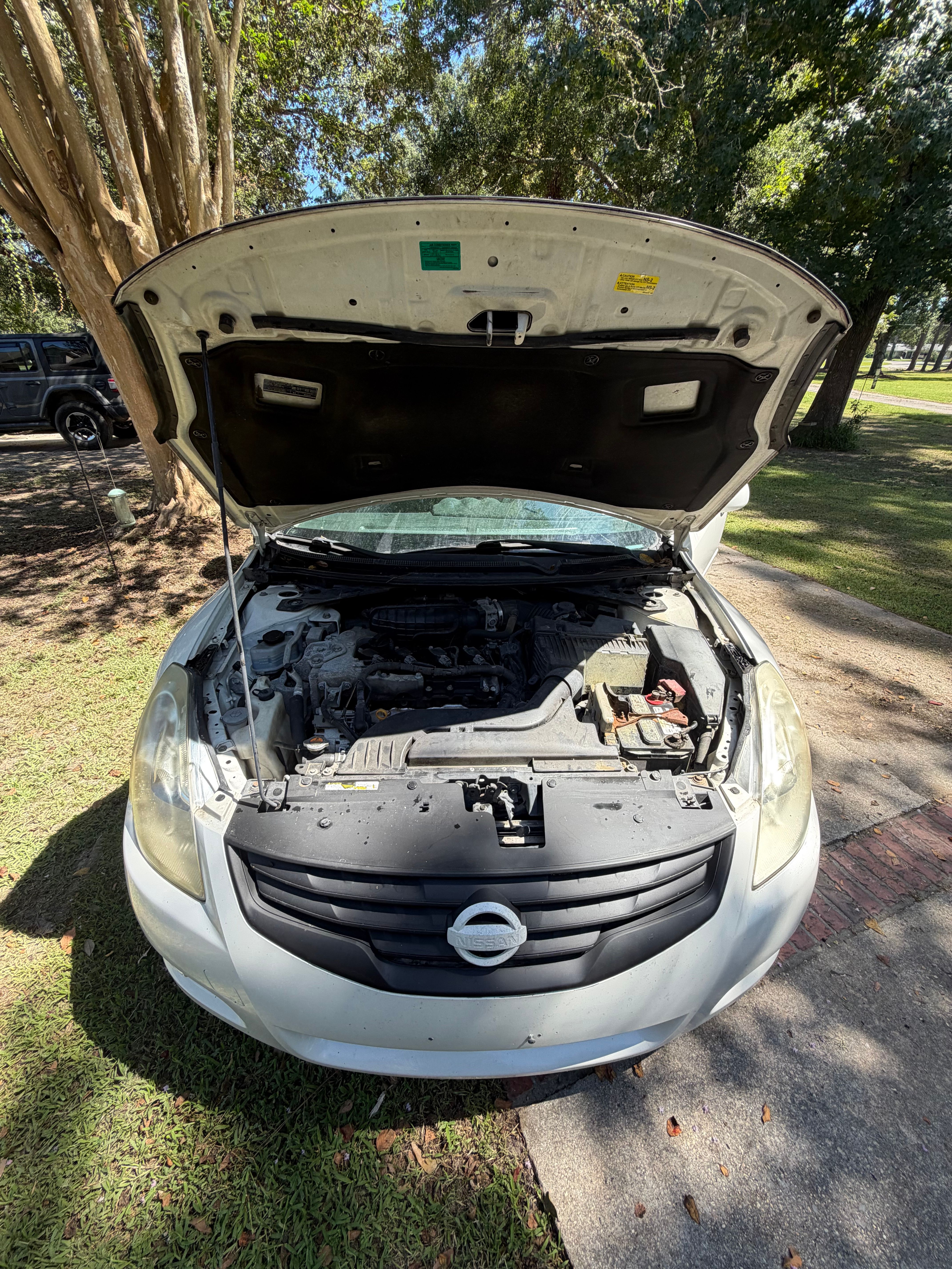 Used 2011 Nissan Altima 2.5 S FWD image 2