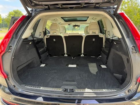 Used 2016 Volvo XC90 T6 Momentum w/ Momentum Plus Package AWD/4WD image 12