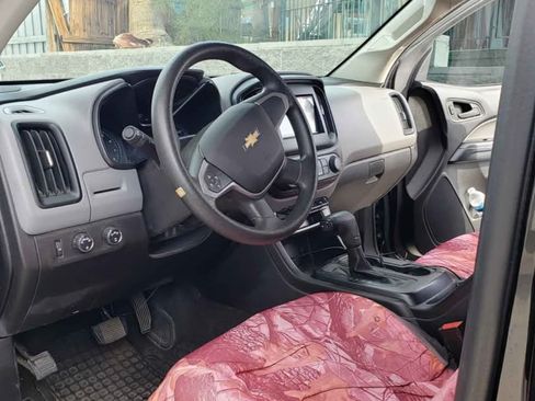 Used 2017 Chevrolet Colorado W/T w/ WT Convenience Package image 2