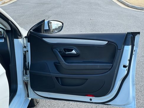 Used 2015 Volkswagen CC R-Line image 19