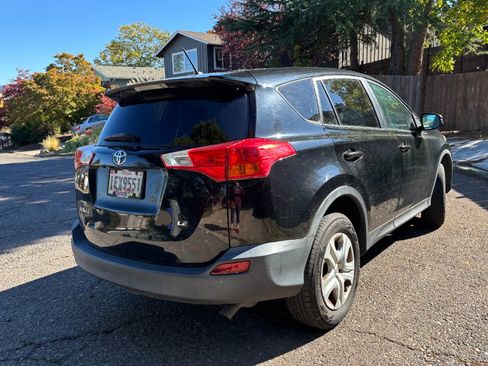 Used 2015 Toyota RAV4 LE image 4