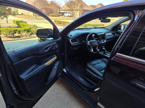 Used 2018 GMC Acadia Denali w/ Technology Package image 6