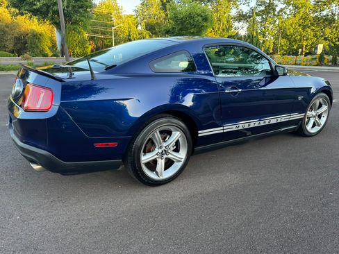 Used 2010 Ford Mustang GT Premium RWD image 5