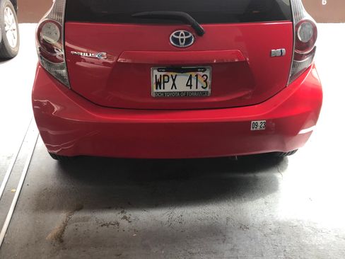 Used 2013 Toyota Prius C One FWD image 4