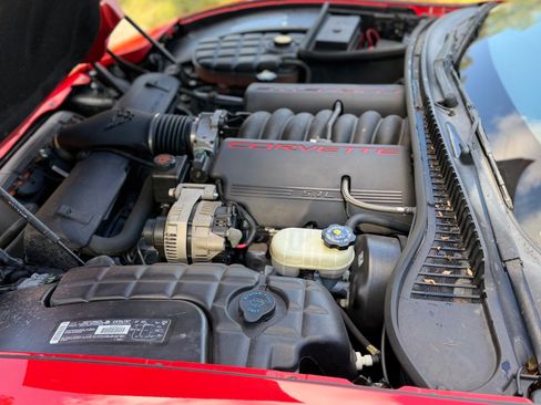 Used 2001 Chevrolet Corvette Coupe w/ Preferred Equipment Group2 image 8