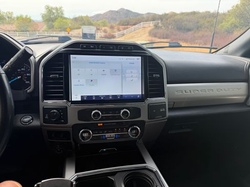 Used 2022 Ford F350 Lariat w/ Black Appearance Package AWD/4WD image 11