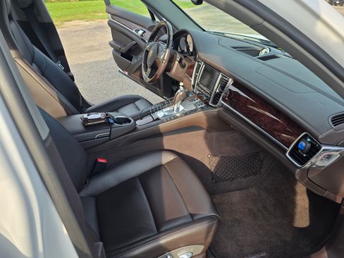 Used 2010 Porsche Panamera 4S AWD/4WD image 11
