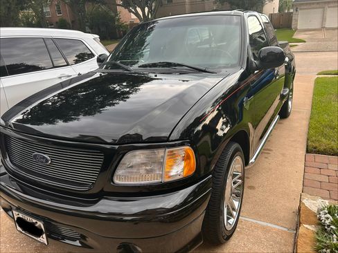 Used 2000 Ford F150 Harley-Davidson RWD image 4