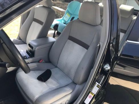 Used 2012 Toyota Camry LE image 5