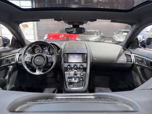 Used 2018 Jaguar F-TYPE Coupe RWD image 5