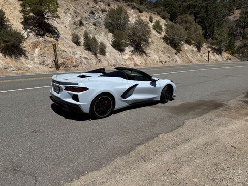 Used 2023 Chevrolet Corvette Stingray Premium Conv w/ Stealth Interior Trim Package RWD image 2