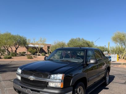Used 2004 Chevrolet Avalanche 4x4 w/ Preferred Equipment Group