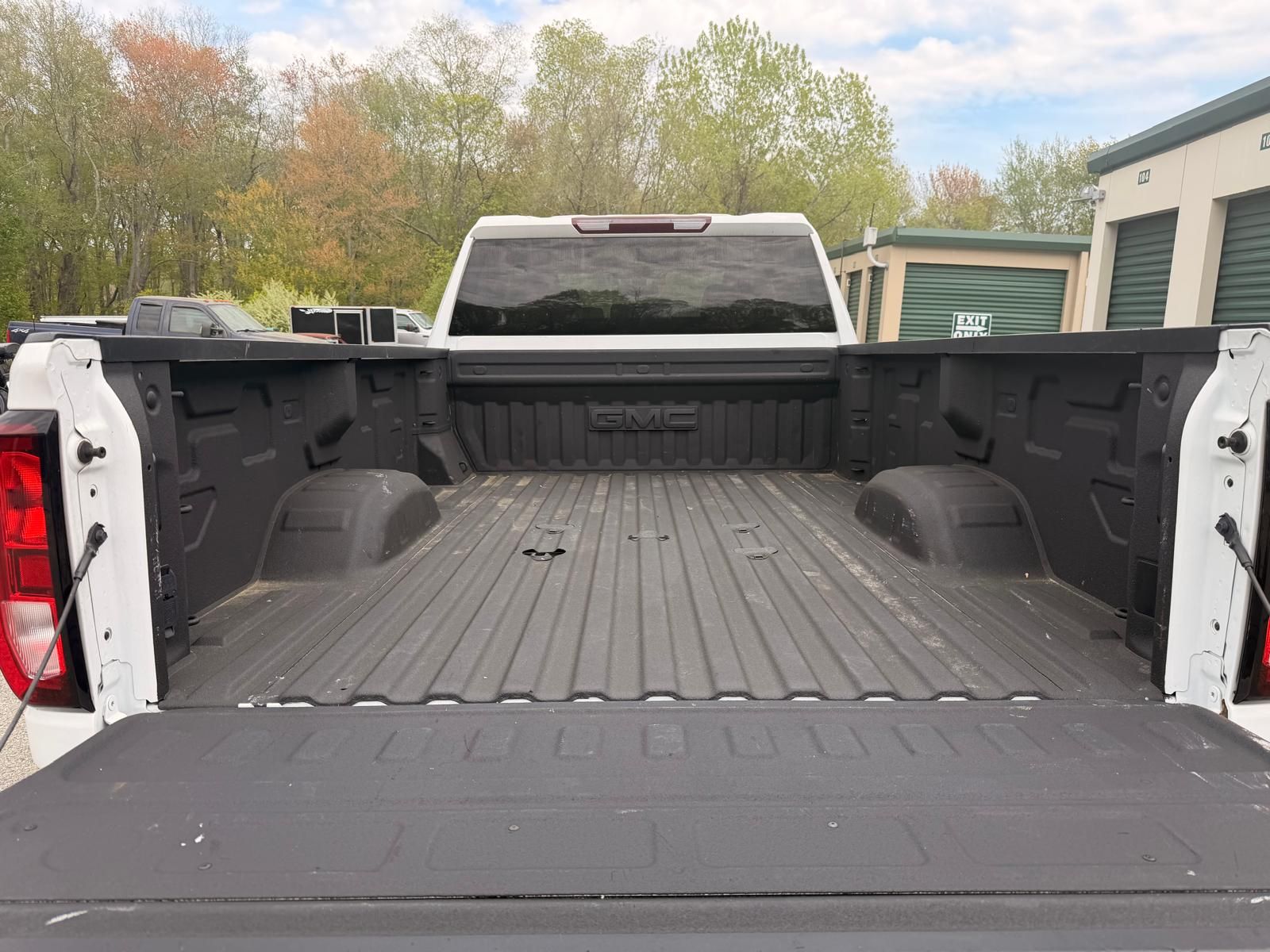 Used 2023 GMC Sierra 3500 Pro w/ Gooseneck/5TH Wheel Package AWD/4WD image 11